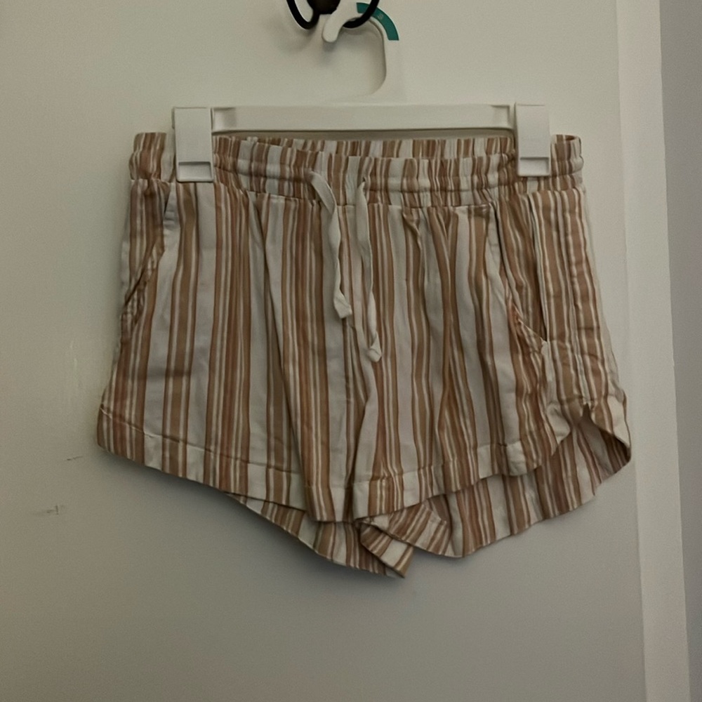 Women’s Billabong striped shorts size medium